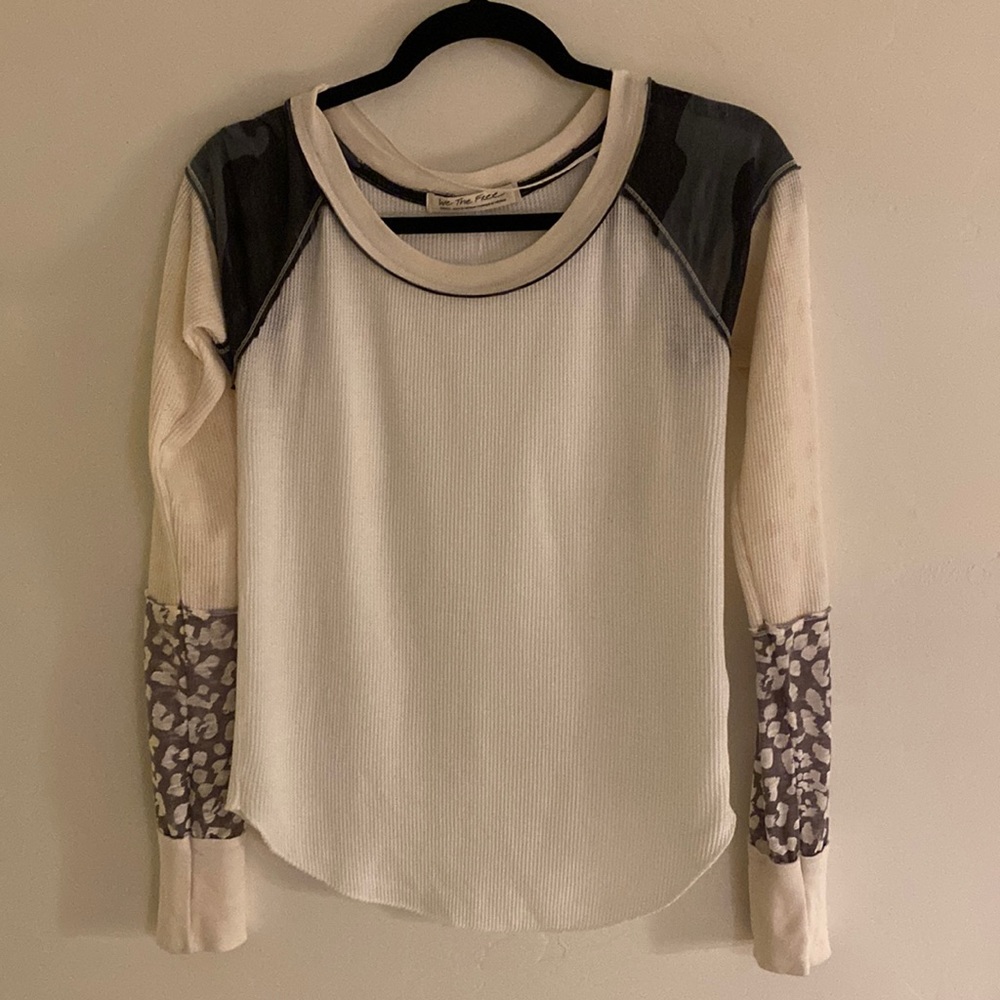 We The Free thermal long sleeve shirt. Great condition. Size Medium.